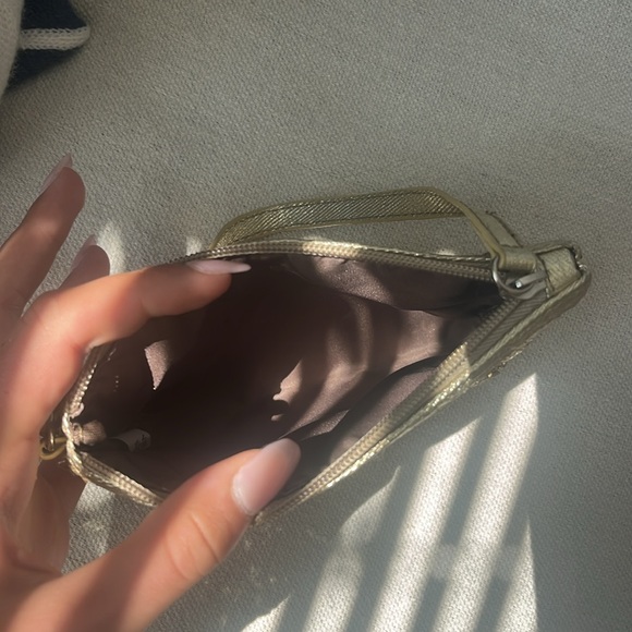 Gold sequin Nine West wristlet - Picture 4 of 5